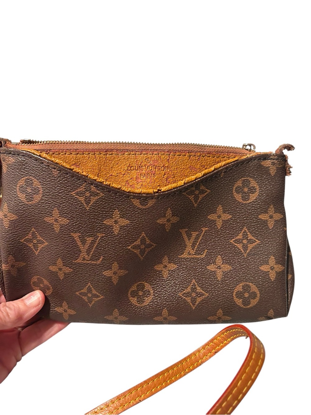 Louis Vuitton Monogram Crossbody Bag in Brown with Tan Strap - Picture 5 of 8
